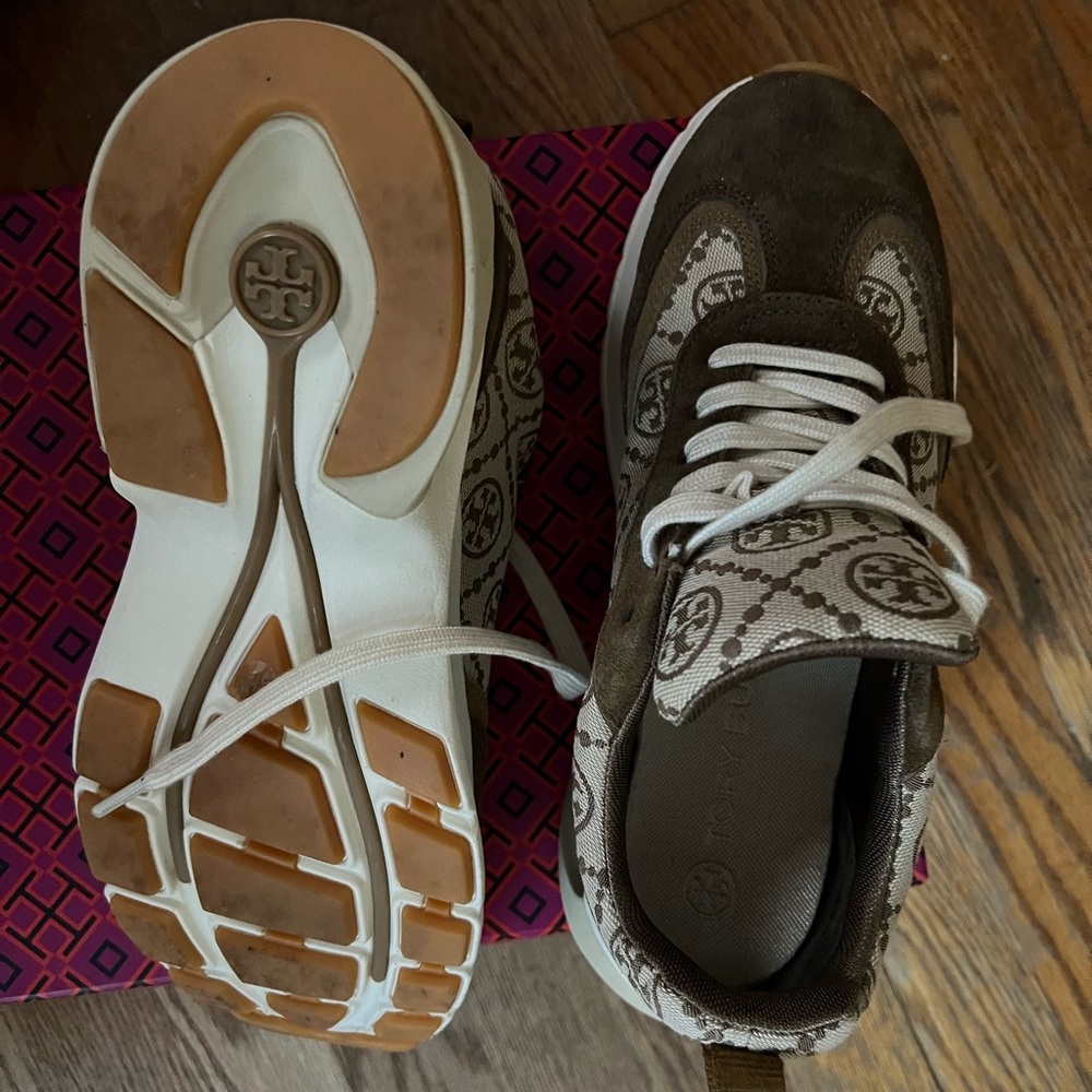 Tory Burch Sneaker